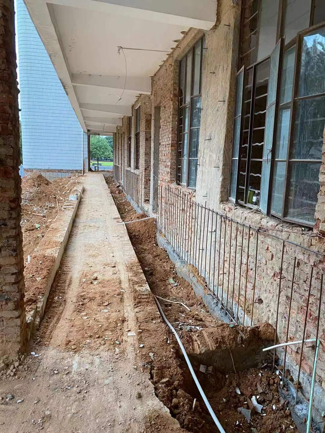 水泥路面起皮怎么办？能够一次性治理到位吗？